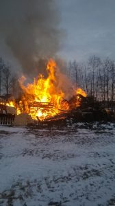 Toimintaa kylällä: Pääsiäiskokko